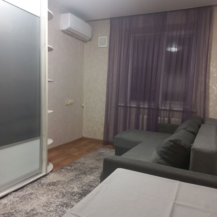 Сдаю комнату в общежитии,в центре