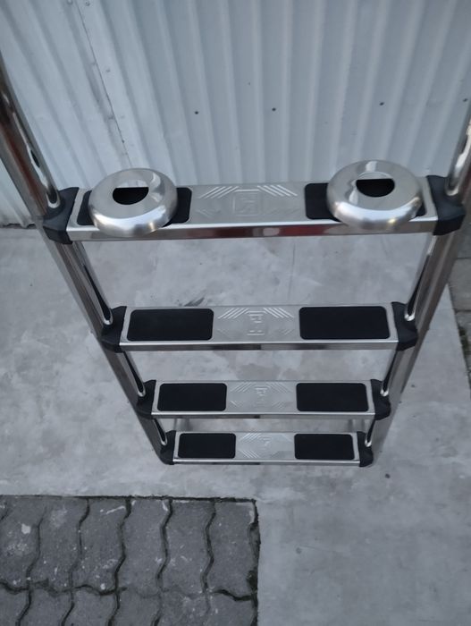 Drabinka do basenu ze stali szlachetnej