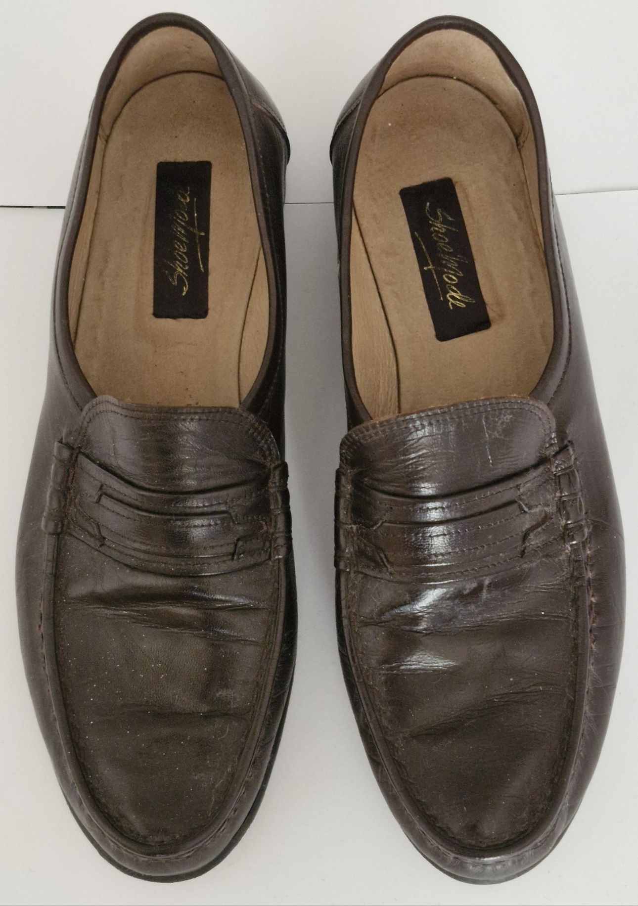Sapatos clássicos castanhos