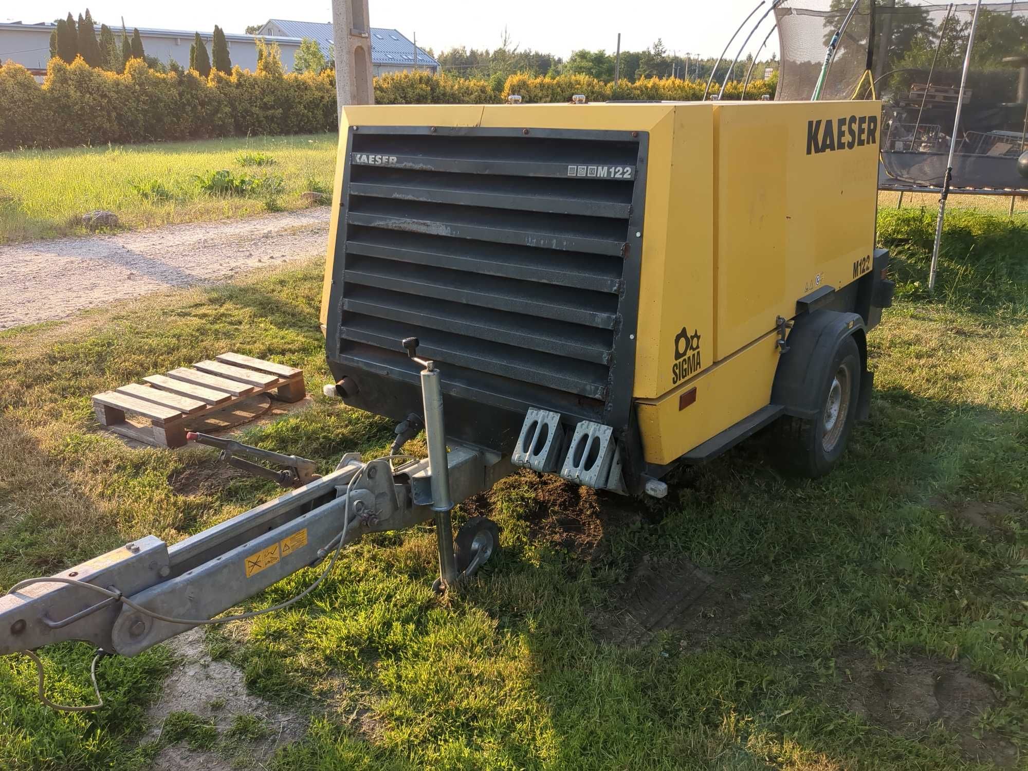 Kompreso Kaeser M122 10m 10bar 1106mth!