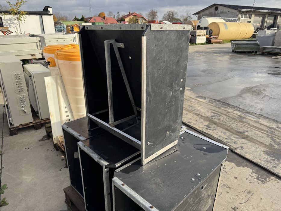 Karmnik TUCZNIK 2 stanowiska - Masywny Duński