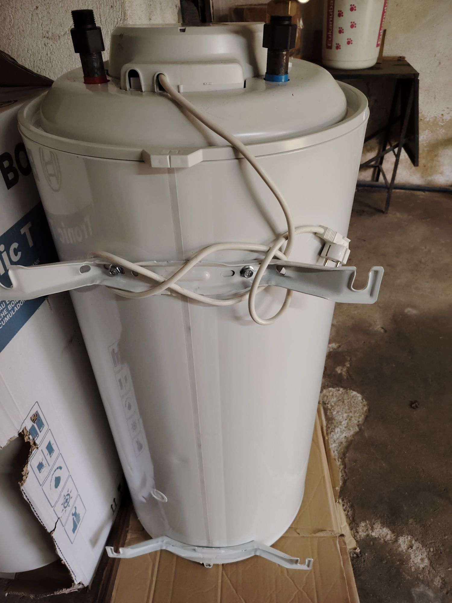 Termoacumulador 150 l e 100 l