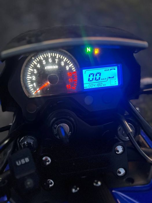 Продається Spark r32 торг