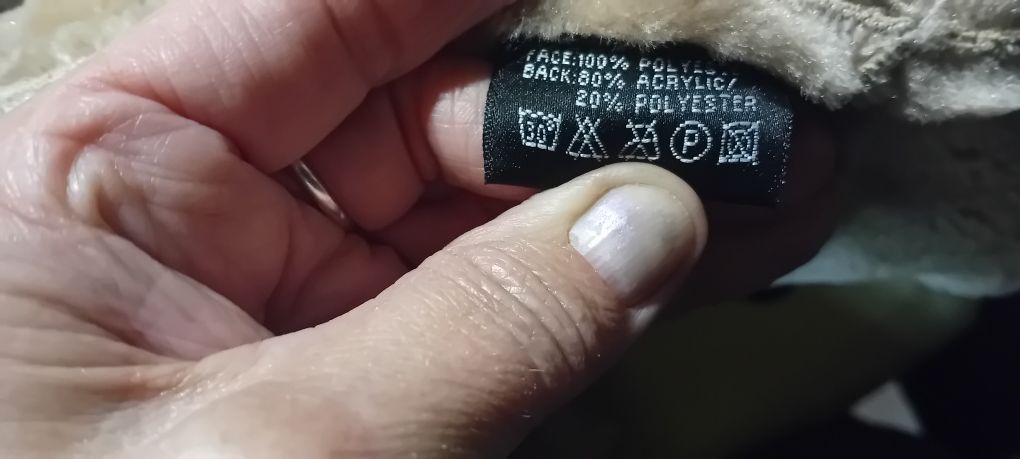 Kożuszek z acrylu damski