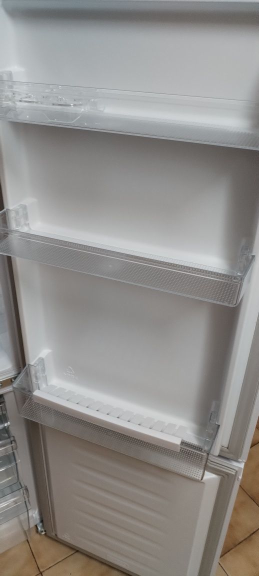 Combinado  com 4 meses de uso, na garantia...