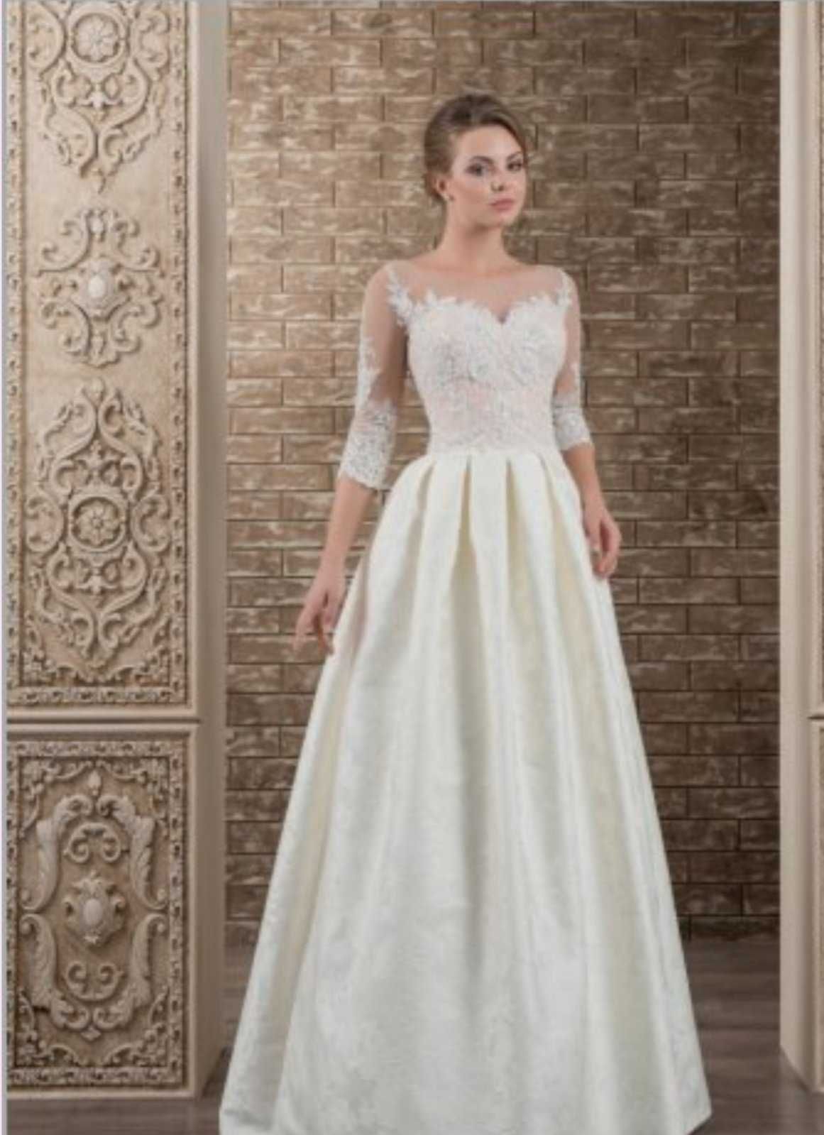Свадебное платье для невыcокой девушки цвет айвори размер XS, 1500грн