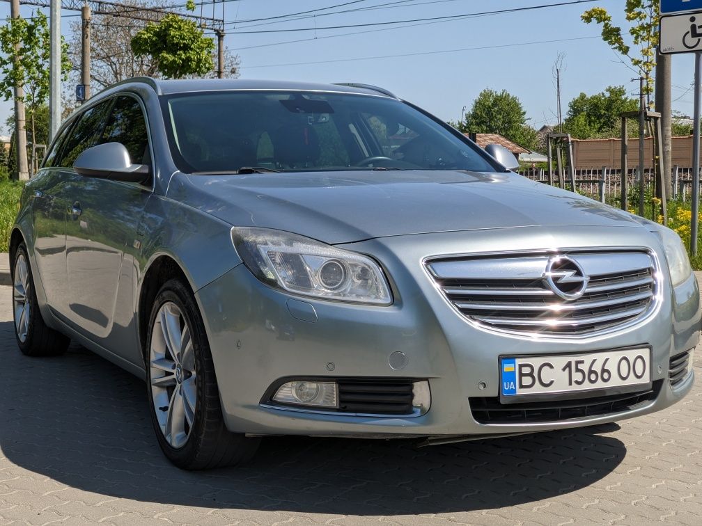 Opel insignia Kosmo 2.0 d 163 ps