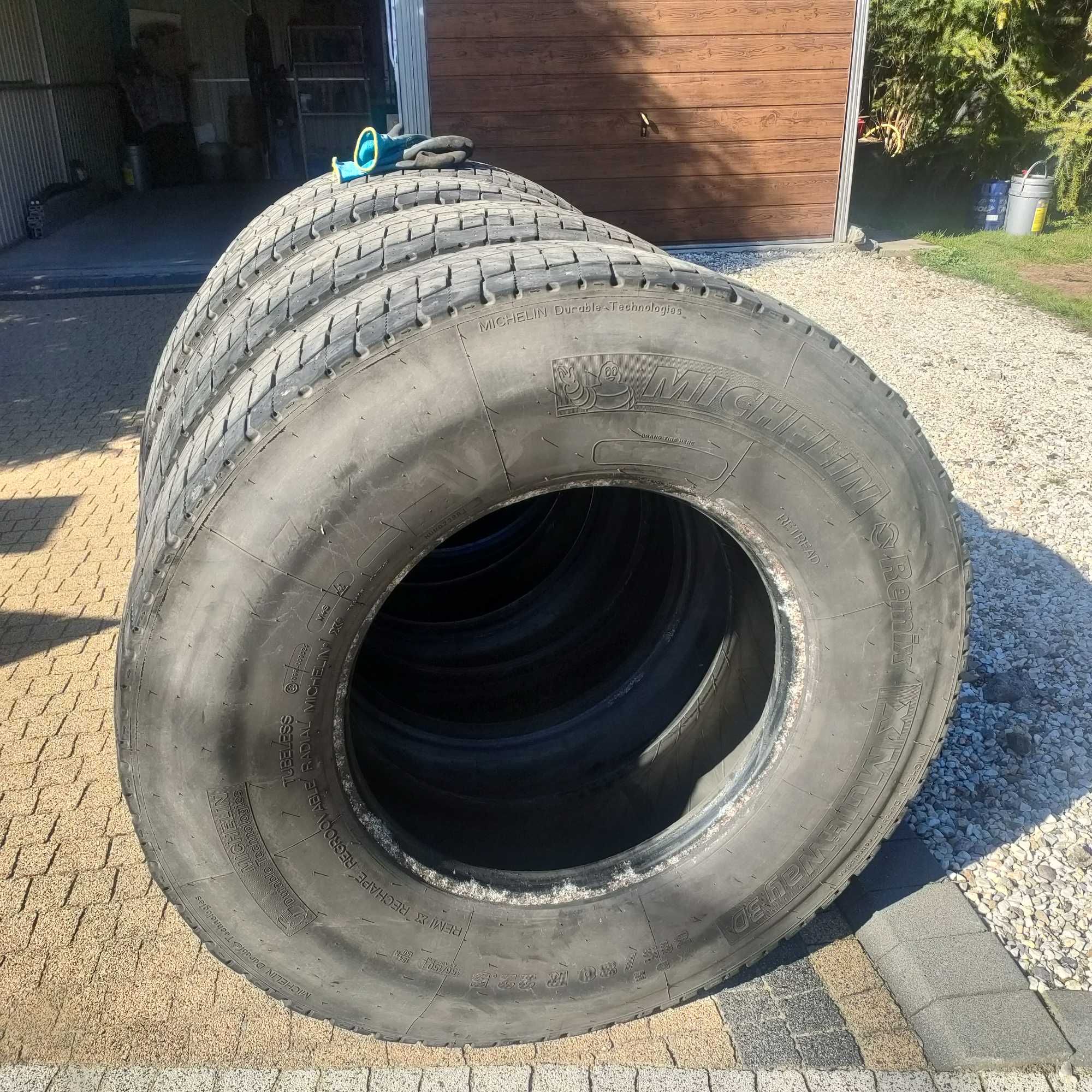 opony Michelin Remix X MultiWay 3d