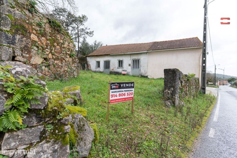 Moradia T2 De Campo Para Recuperar Com Lareira, Poço E Forno (S. Ma...