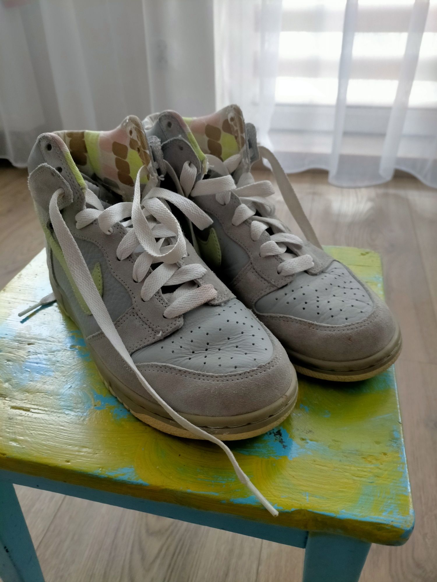 Wysokie sneakersy NIKe