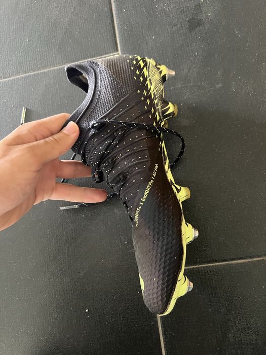 Chuteiras oficiais puma