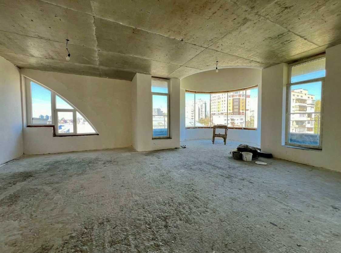 Продаж квартири вул. Івана Франка 11, 230 м²