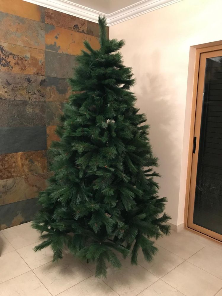 Árvore de Natal Montgomery - 2,10m