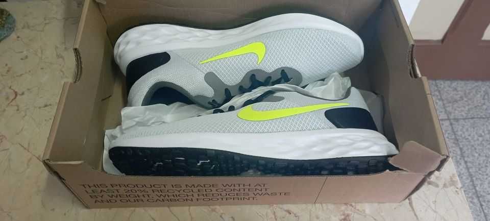 Sapatilhas Nike Revolution 6 novas