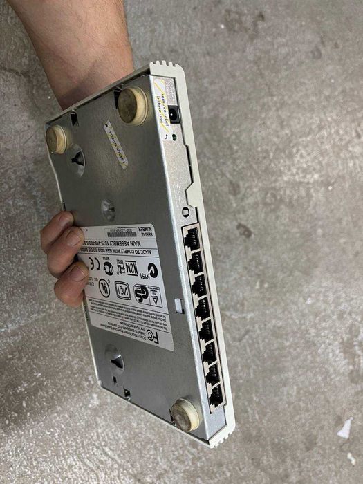 Комутатор 3COM OfficeConnect Switch 8 3C16794-ME 8 x 100mbit