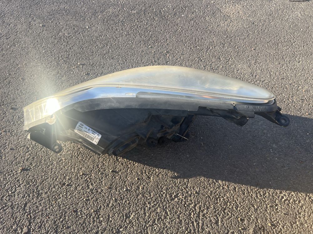 Lampa przednia Opel Corsa D lift