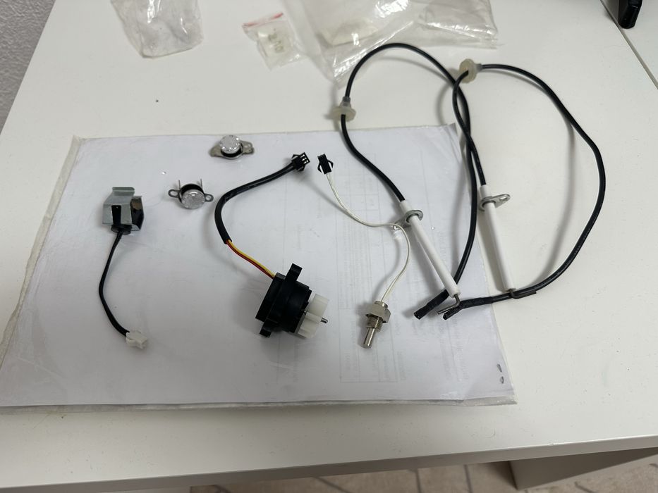 Запчасти на газовые котлы Rocterm Praga Demrad