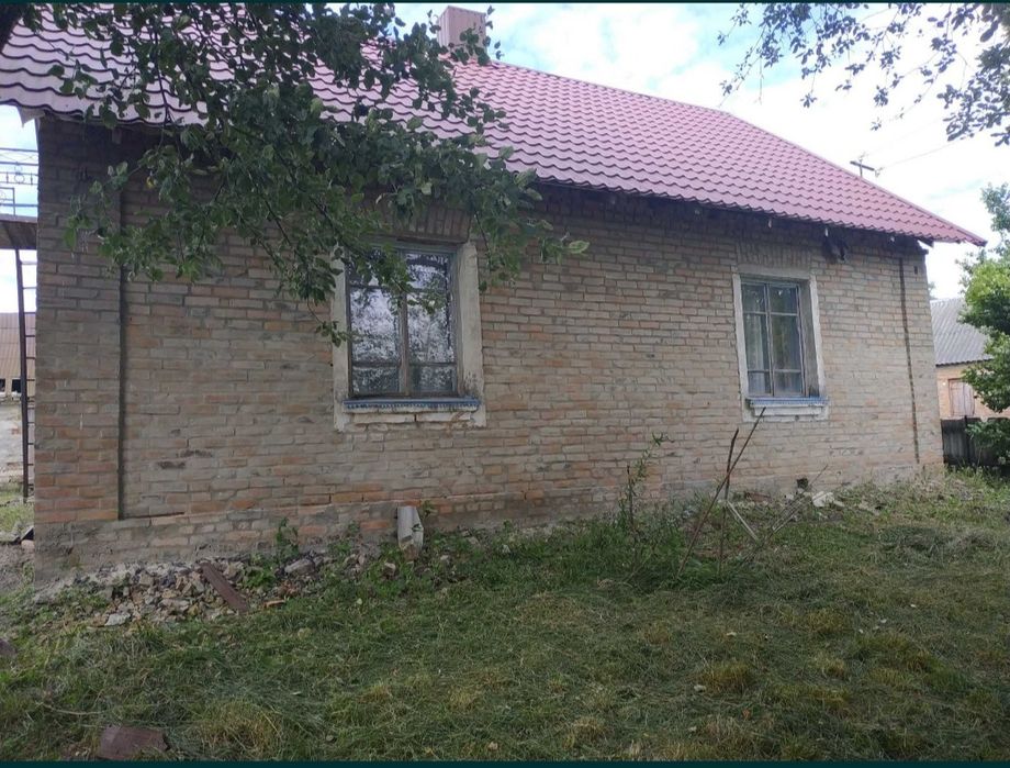 Продам будинок може бути як дача близько ліс,ставок для риболовлі