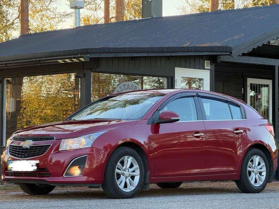 Продам CHEVROLET CRUZE 2014, 1.8 бензин, автомат, хэтчбек
