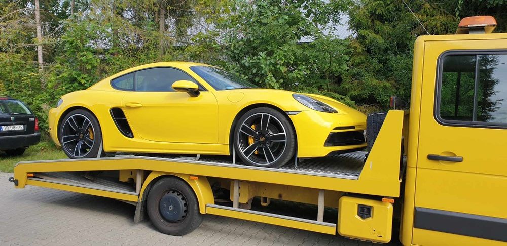 Auto laweta Pomoc drogowa 24/7 transport europa holowanie