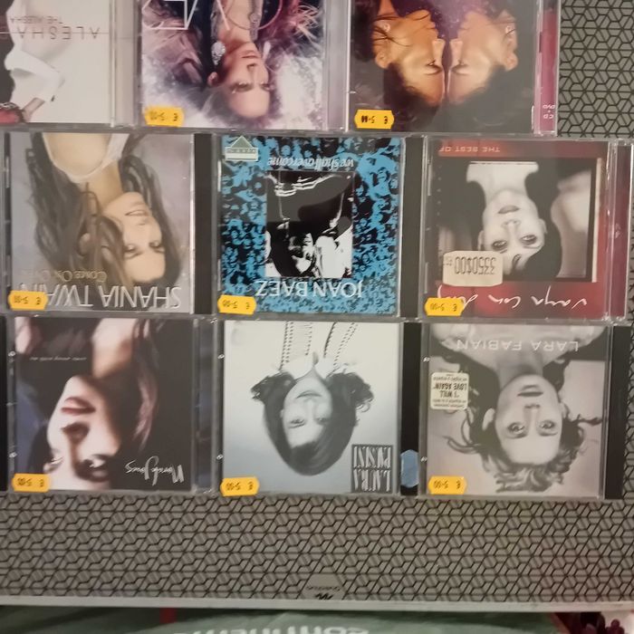 Música em Cd de Artistas Internacionais Consagradas.