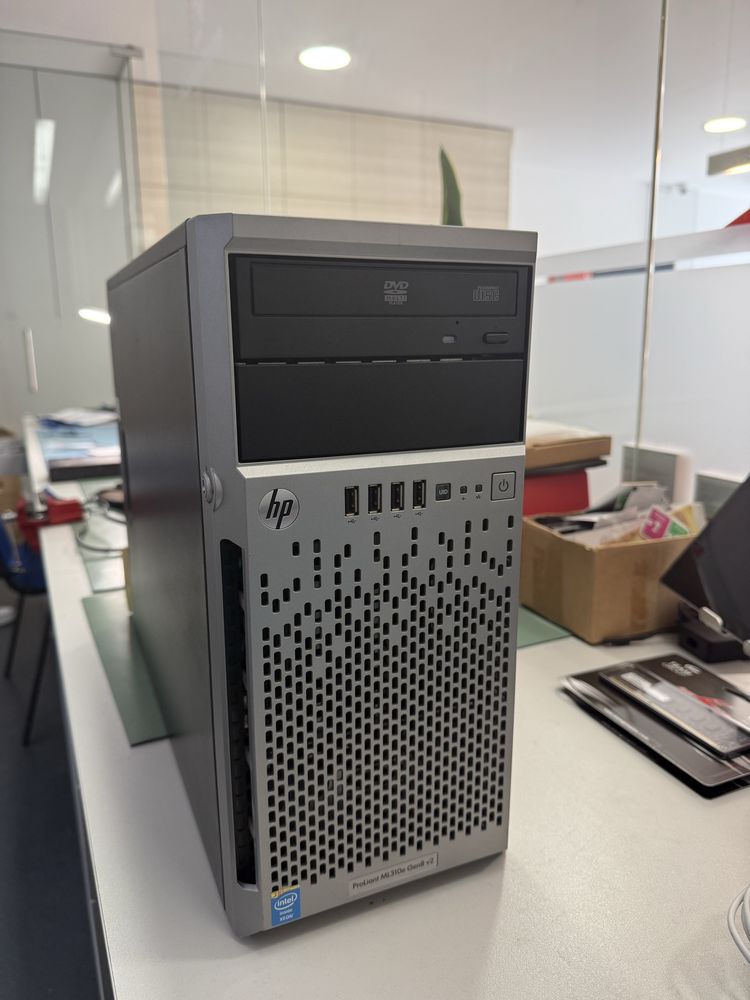 Servidor ProLiant ML310e Gen8 v2