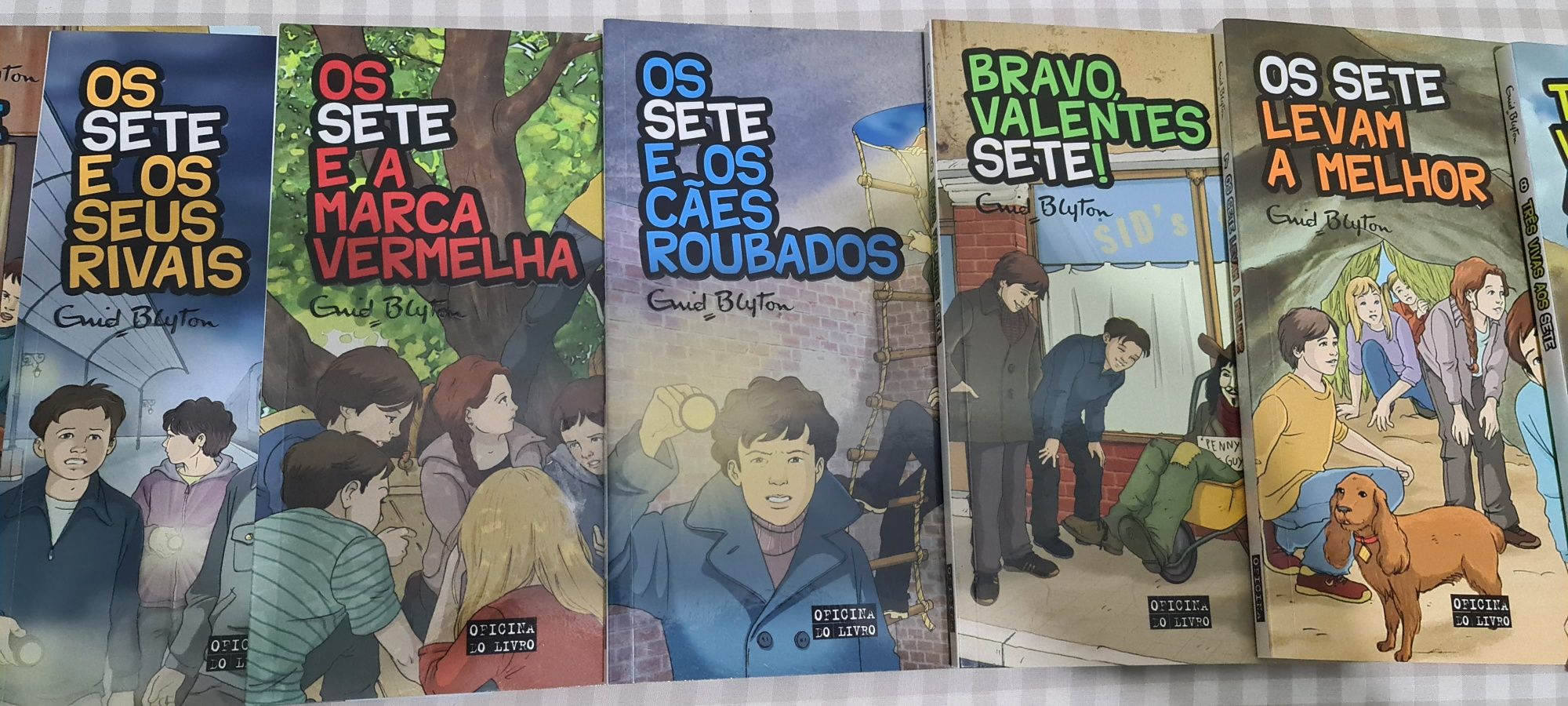 Coleção infantil "Os Sete". Novo