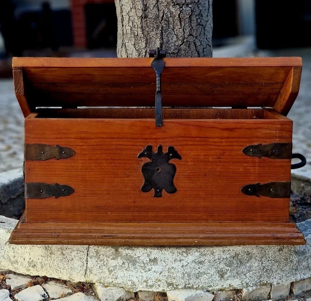 Arca de madeira vintage