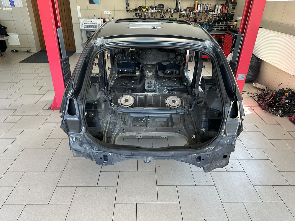 BMW X1 e84 кузов,кузовщина,чверть бмв х1 е84 крило Розбір