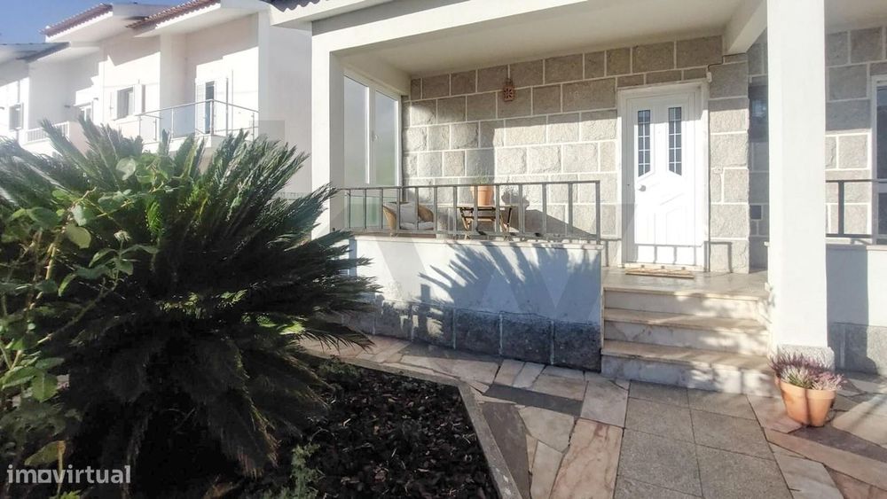 Andar de moradia/ apartamento - ARRENDAMENTO T2 em  Villa Fria, Oeiras