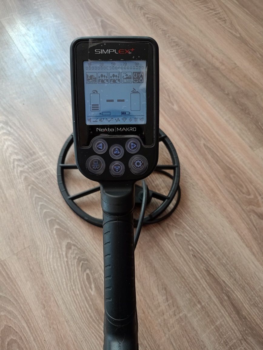 Металошукач simplex+ Nokta Makro