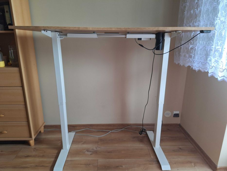 Biurko regulowane elektryczne