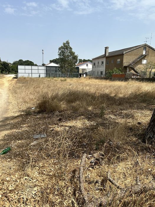 Vendo 2 lotes  de terreno com.630m cada