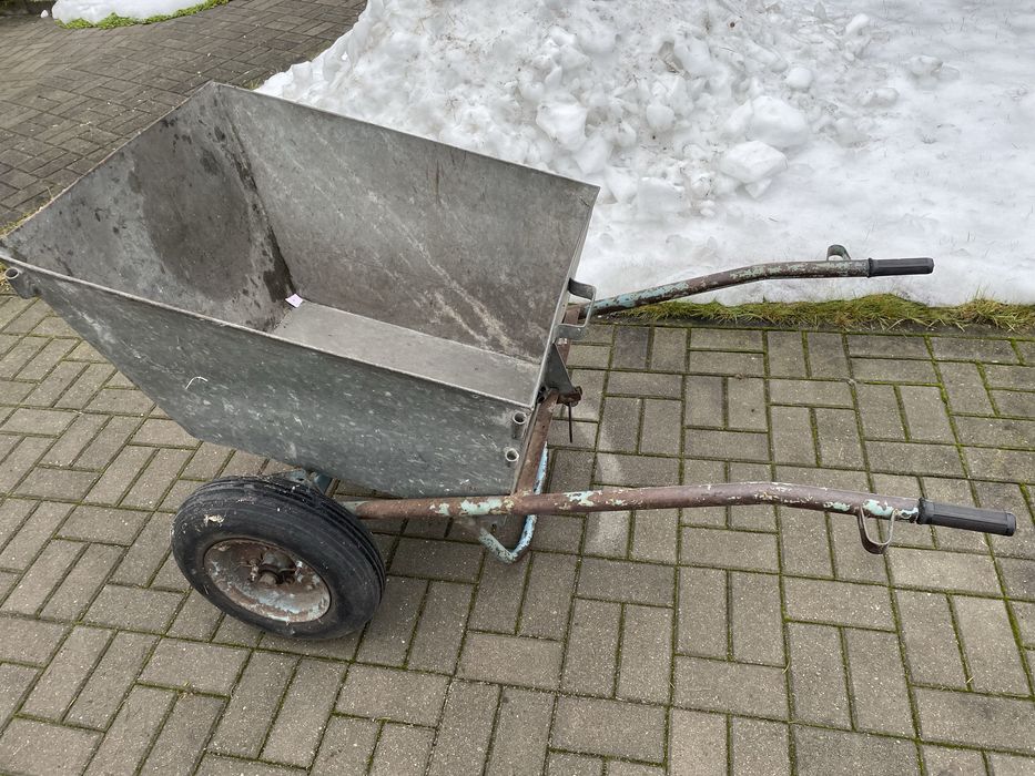 Japonka taczka dwukołowa