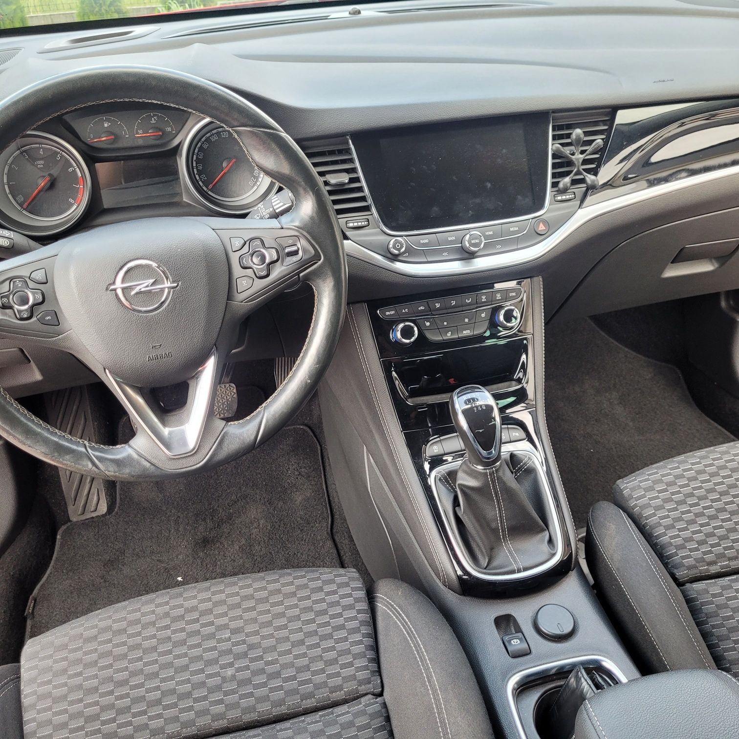 Opel astra k 1.4 navi led