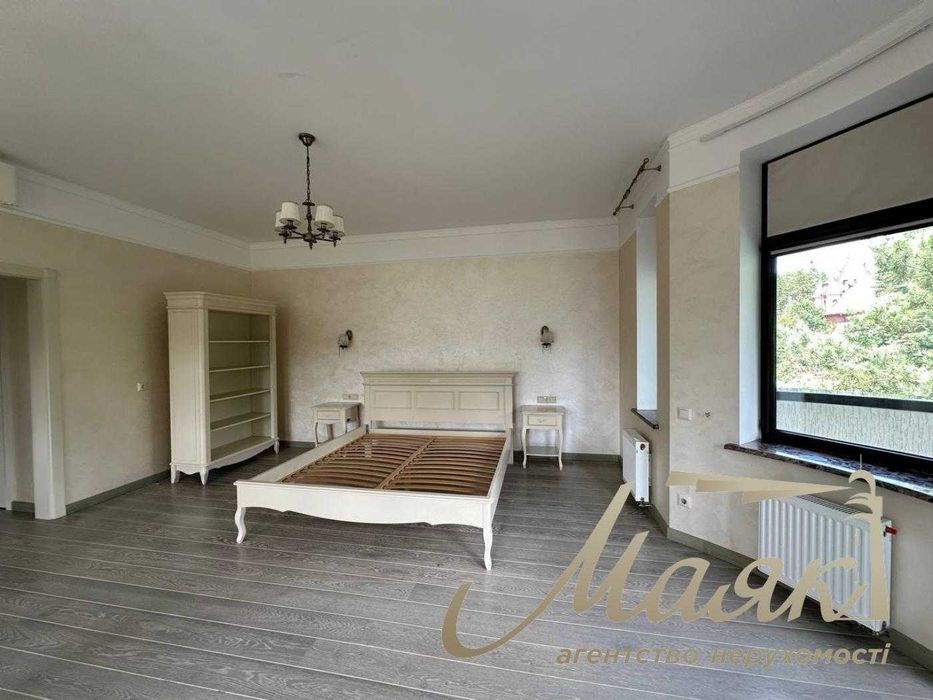 Оренда резиденції з двох будинків на 60 сотках землі в Хуторі Мригі