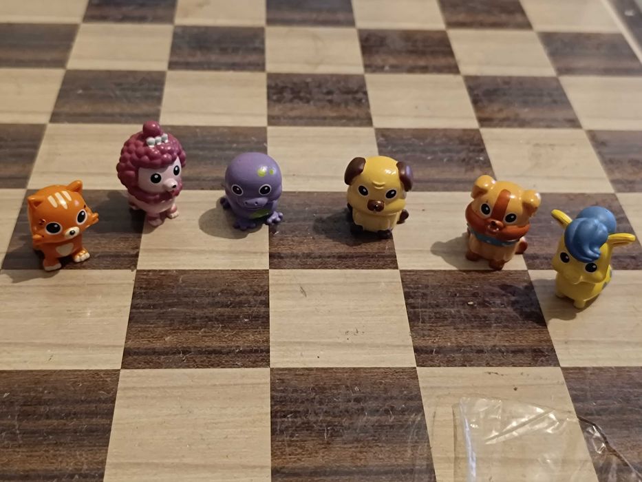 6 figuras da Littlest Pet Shop Toys