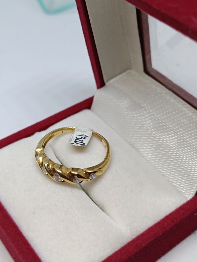 Złoty pierścionek z brylantami złoto 585 rozmiar 12