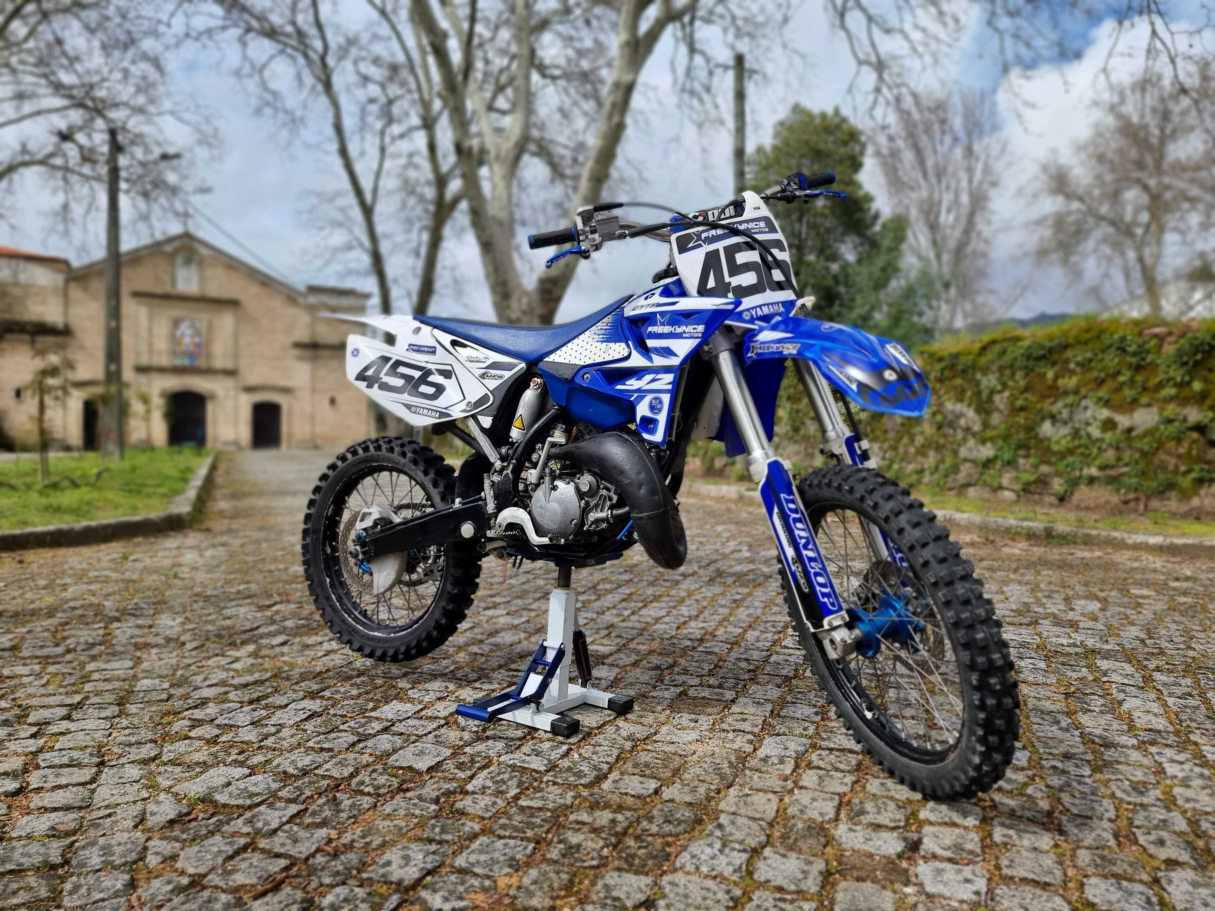 Yamaha YZ 125 Matriculada