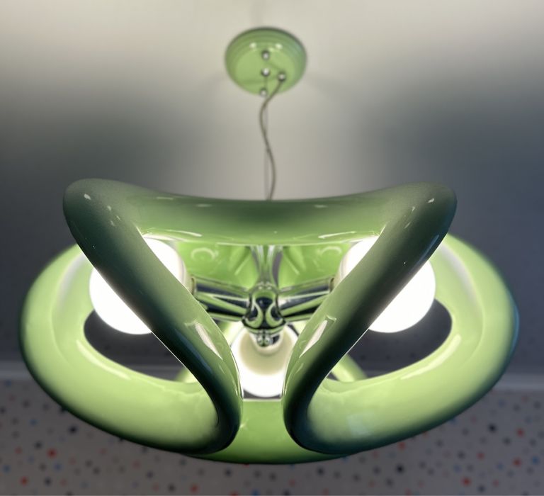 Підвісна люстра з трьома плафонами Kink Light