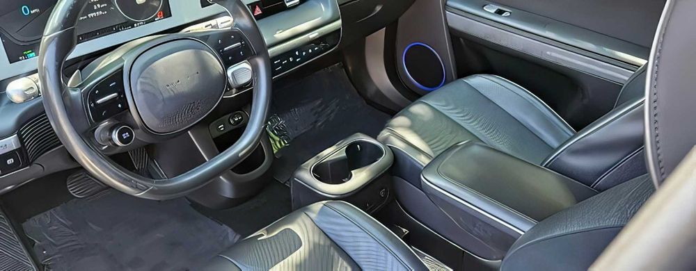 Hyundai Ioniq 5      2022
