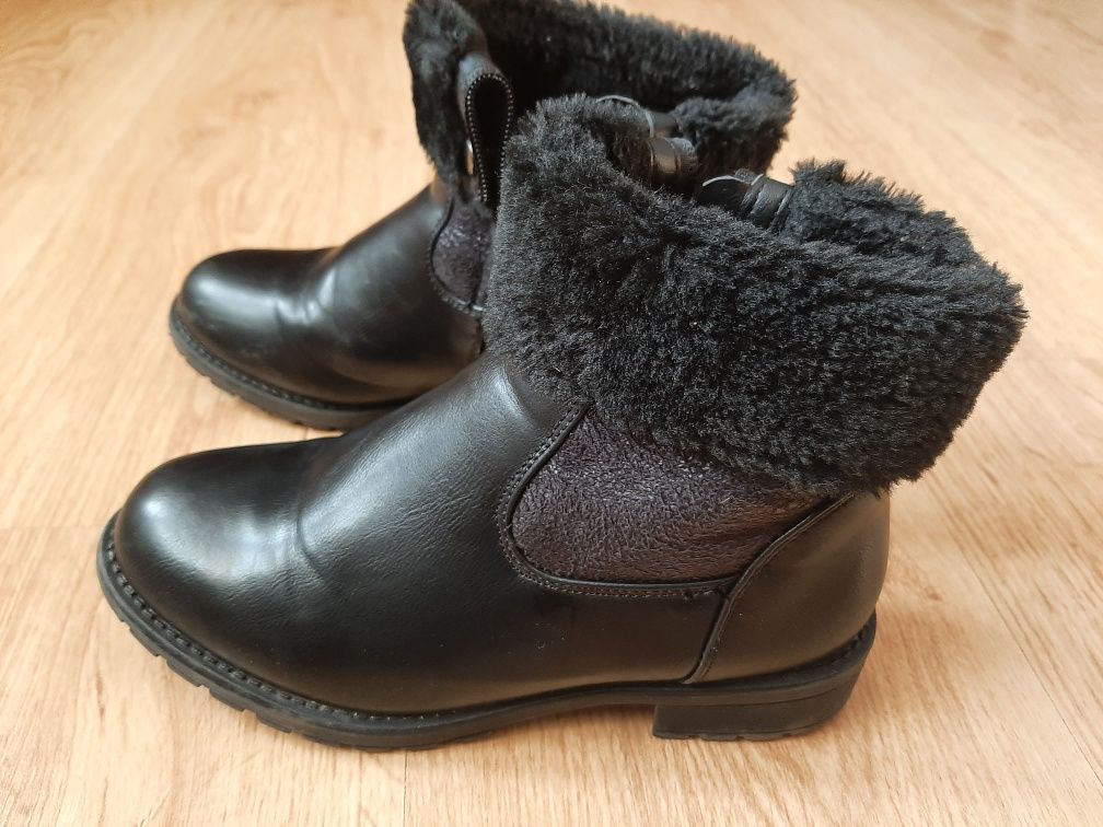 Buty dziewczęce rozm 32 zimowe