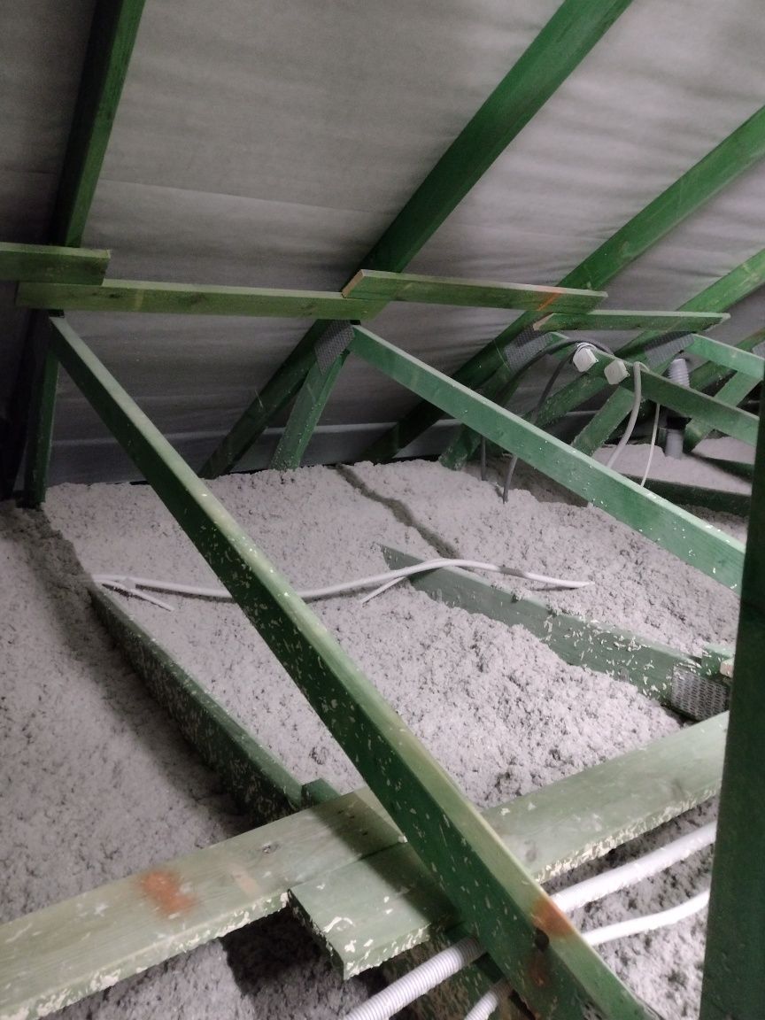 Ocieplanie poddasza strop sufit skosy wiązar celuloza λ 0,037