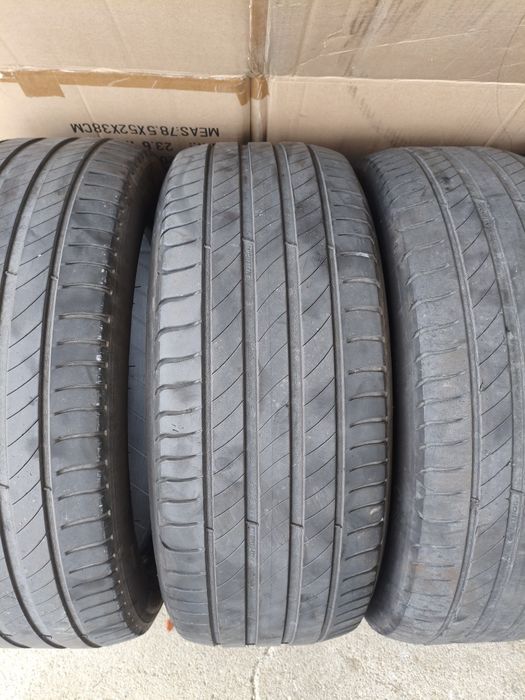 Pneus Michelin usados 215/50 R17