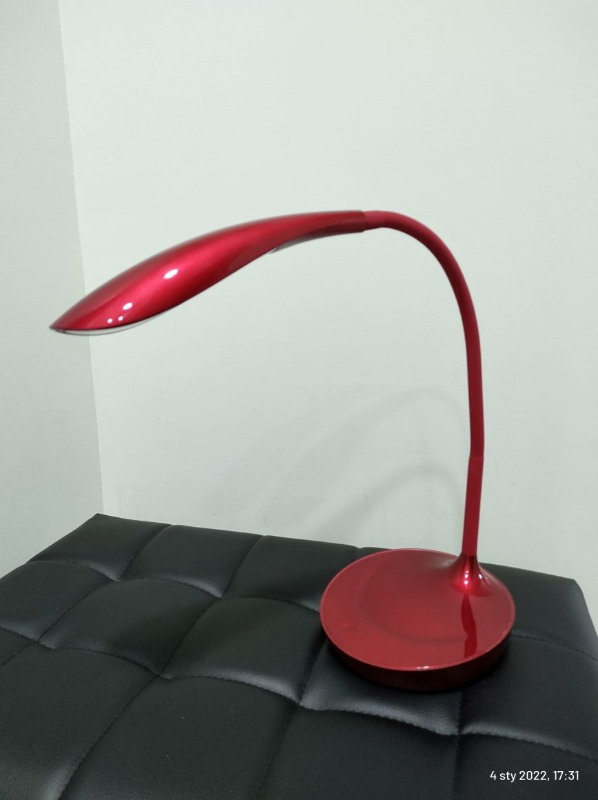 LED na biurko z ładowarką USB