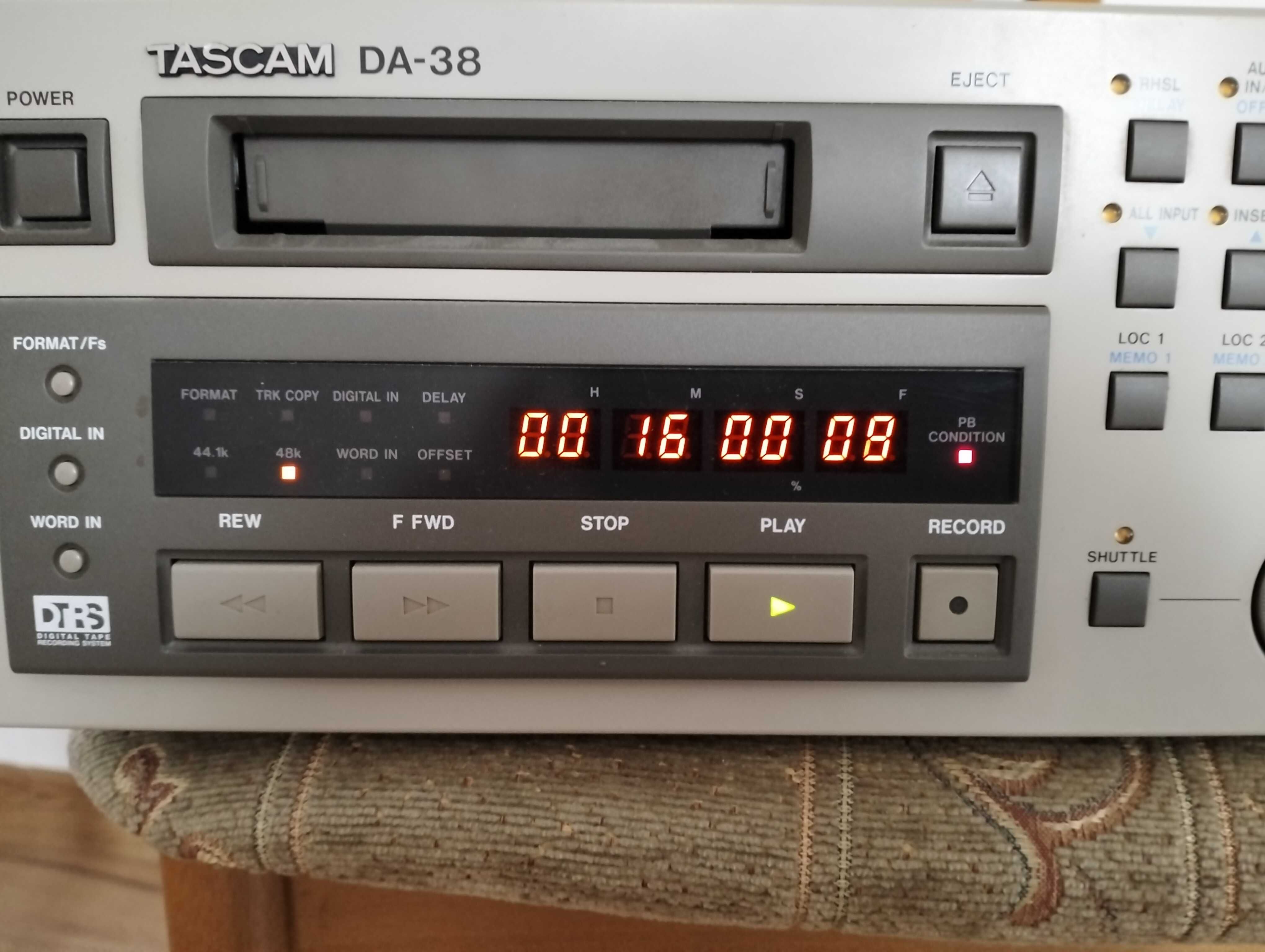 Rejestrator cyfrowy na taśmy H 8  8 ściekowy vintage zamiana