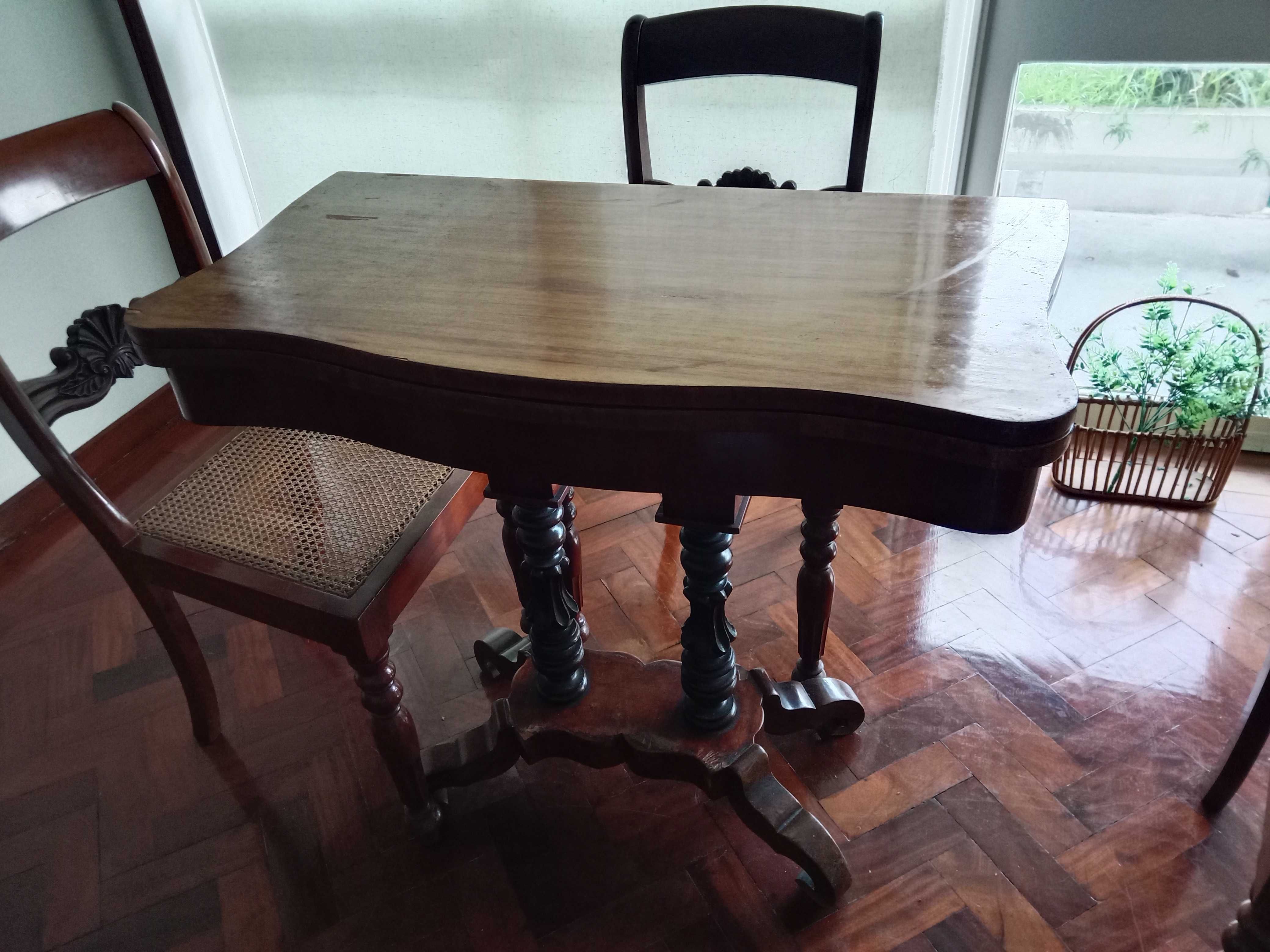 Mesa de Jogo Lomberny