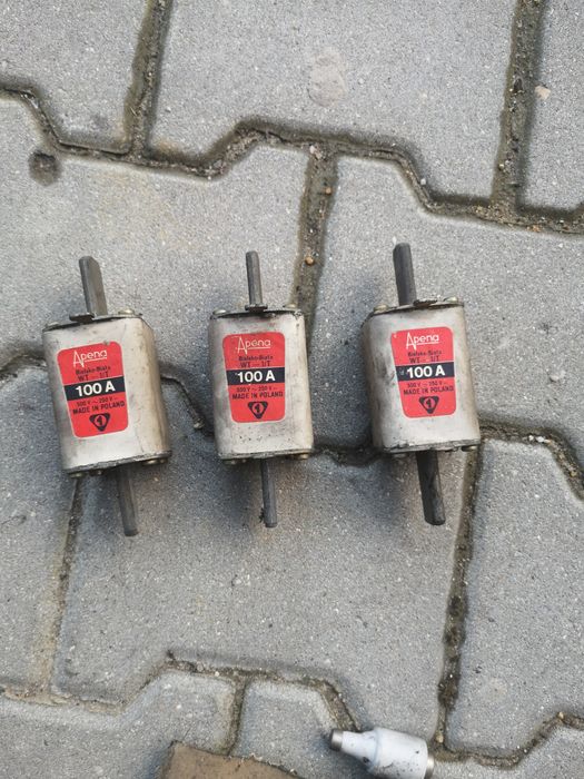 Bezpiecznik apena 100A wyprzedaż garażowa PRL do prądu