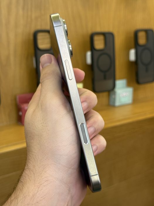 iPhone 16 Pro Max 256gb Natural ідел 1 рік гарантія