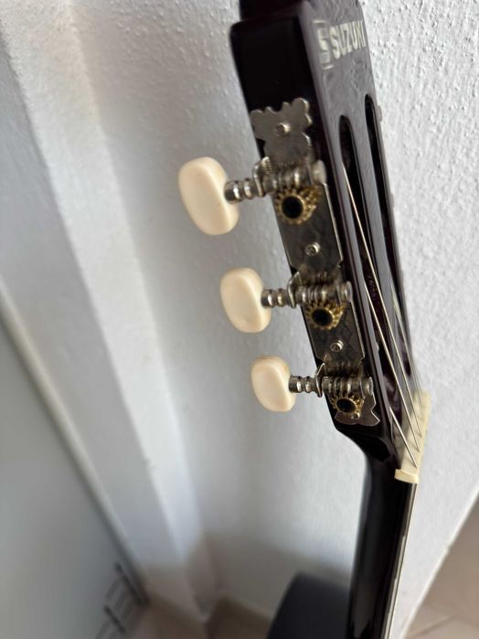Guitarra Suzuki Modelo SG-6L (NOVA)
